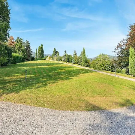 Lucini 1886 Garden Near And Milan Holiday home Rovagnate