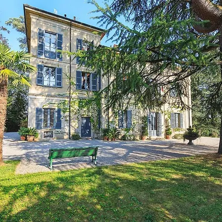 Lucini 1886 Garden Near And Milan Holiday home Rovagnate
