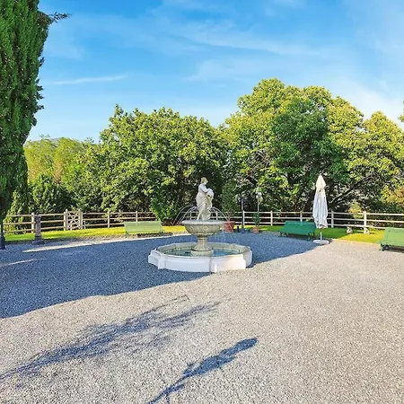 Lucini 1886 Garden Near And Milan *