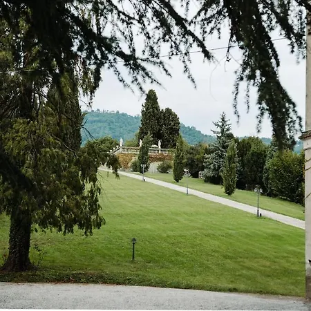 Lucini 1886 Garden Near And Milan